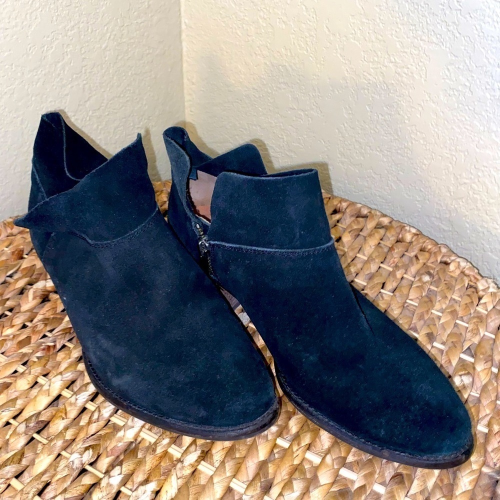 Seychelles Black Suede Booties
